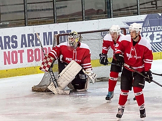 Historicky první hokejový zápas PKS okna